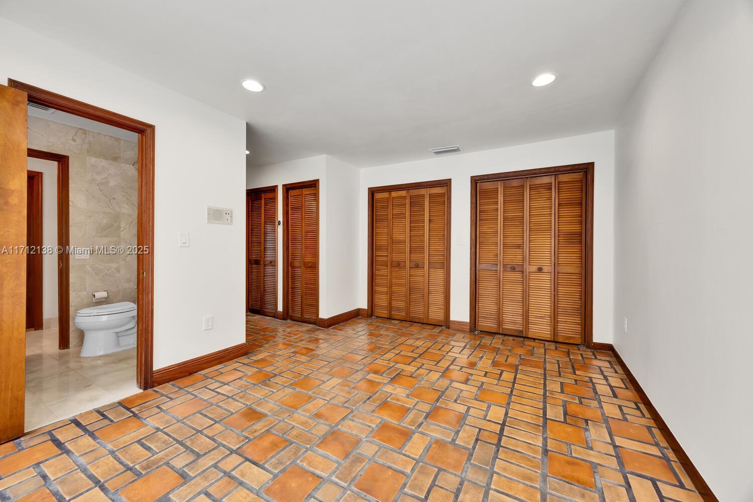 CATALINA PINES - Residential