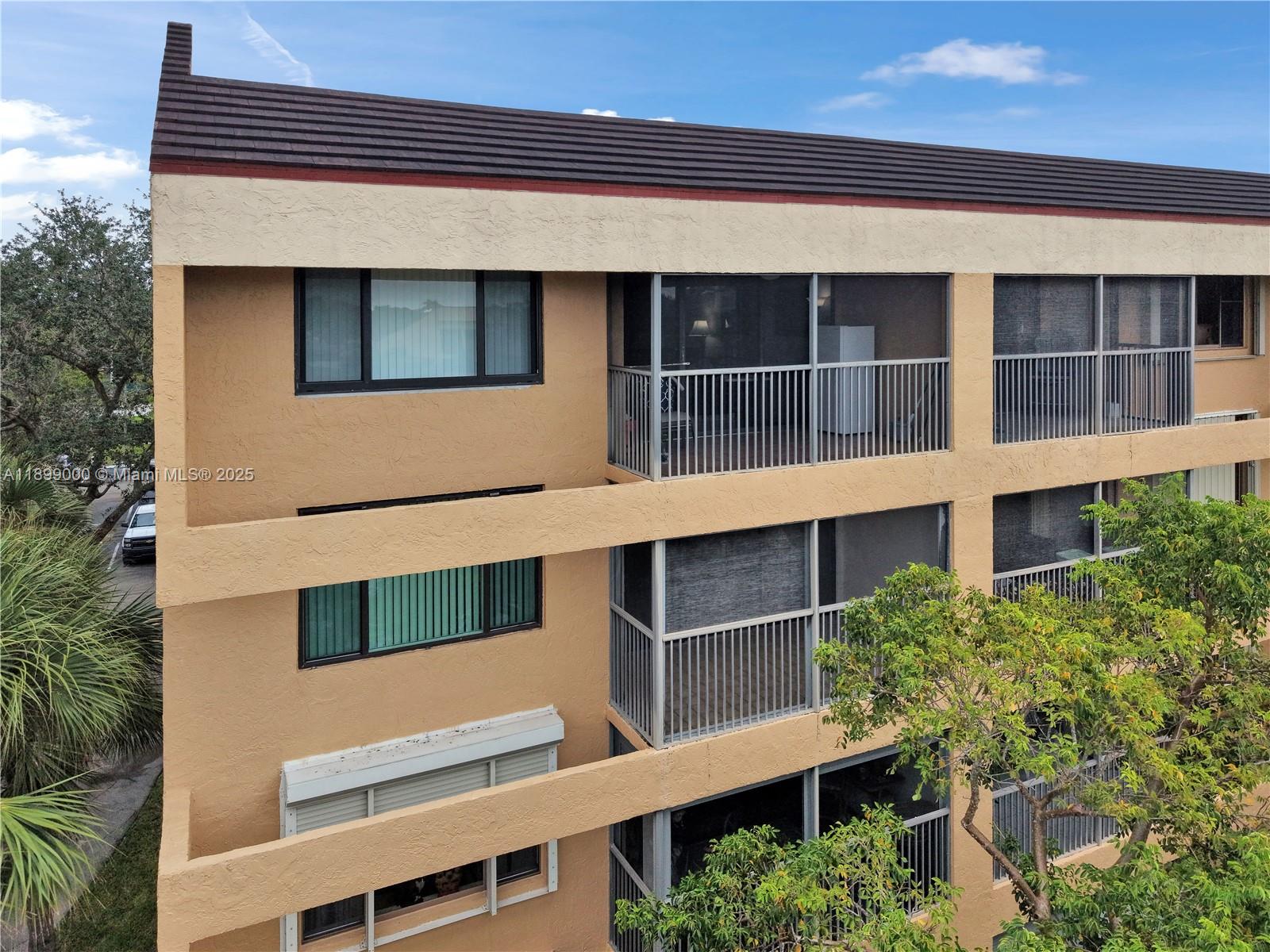 JACARANDA HEIGHTS CONDO - Residential