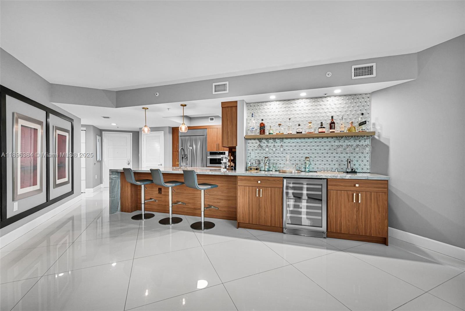 ST TROPEZ ON THE BAY III - Residential Lease