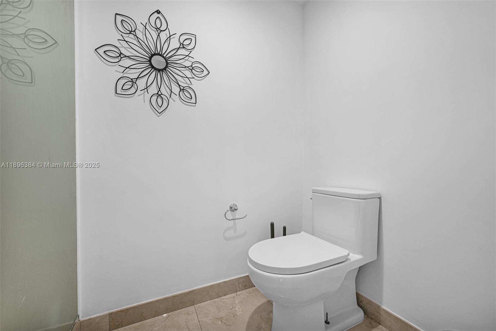 ST TROPEZ ON THE BAY III - Residential Lease