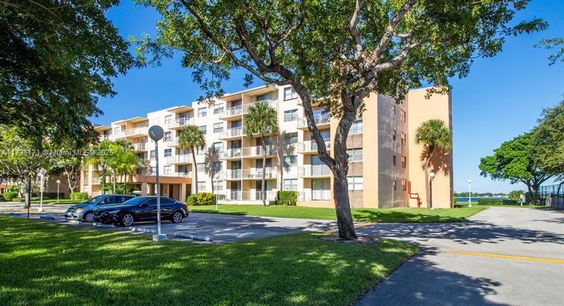 BREAKWATERS - Residential
