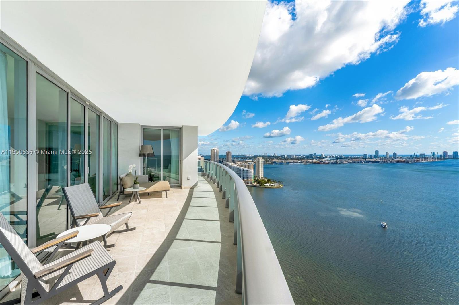 JADE BRICKELL RESIDENCES - Residential