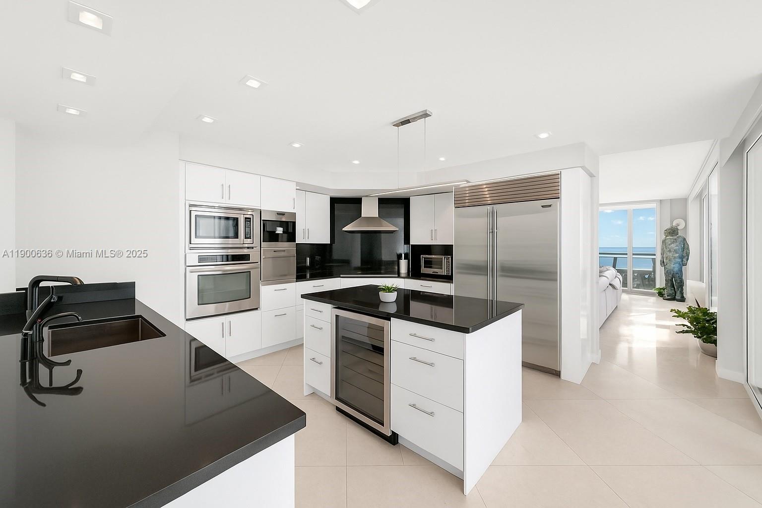 1331 Brickell Bay Dr 3711