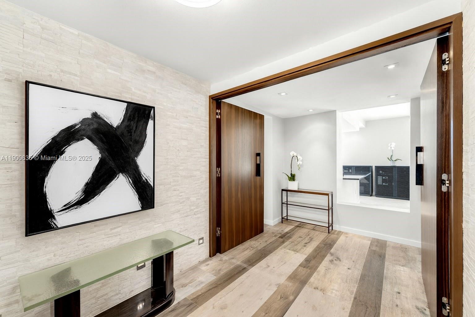 JADE BRICKELL RESIDENCES - Residential