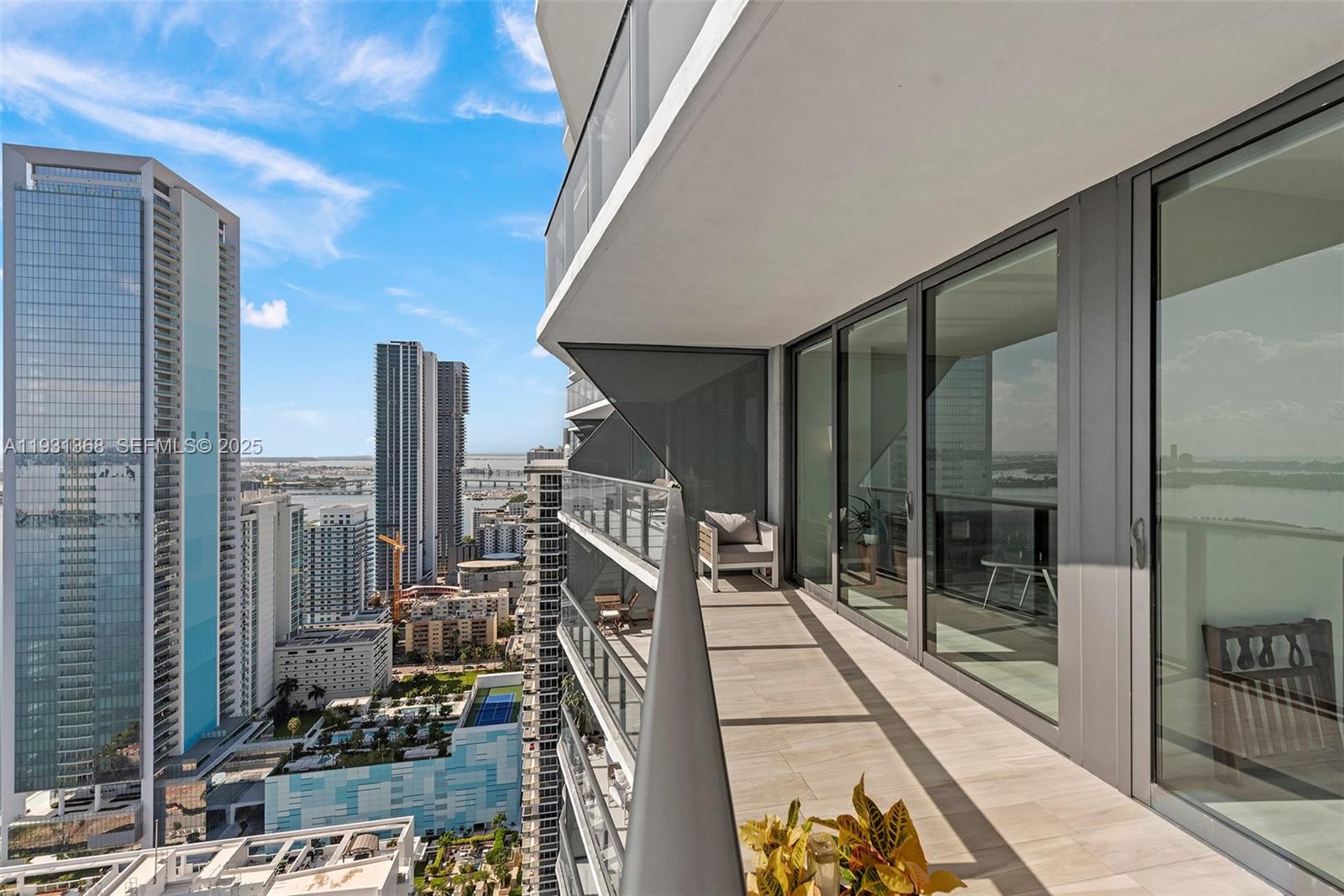 ICON BAY CONDO - Residential Lease