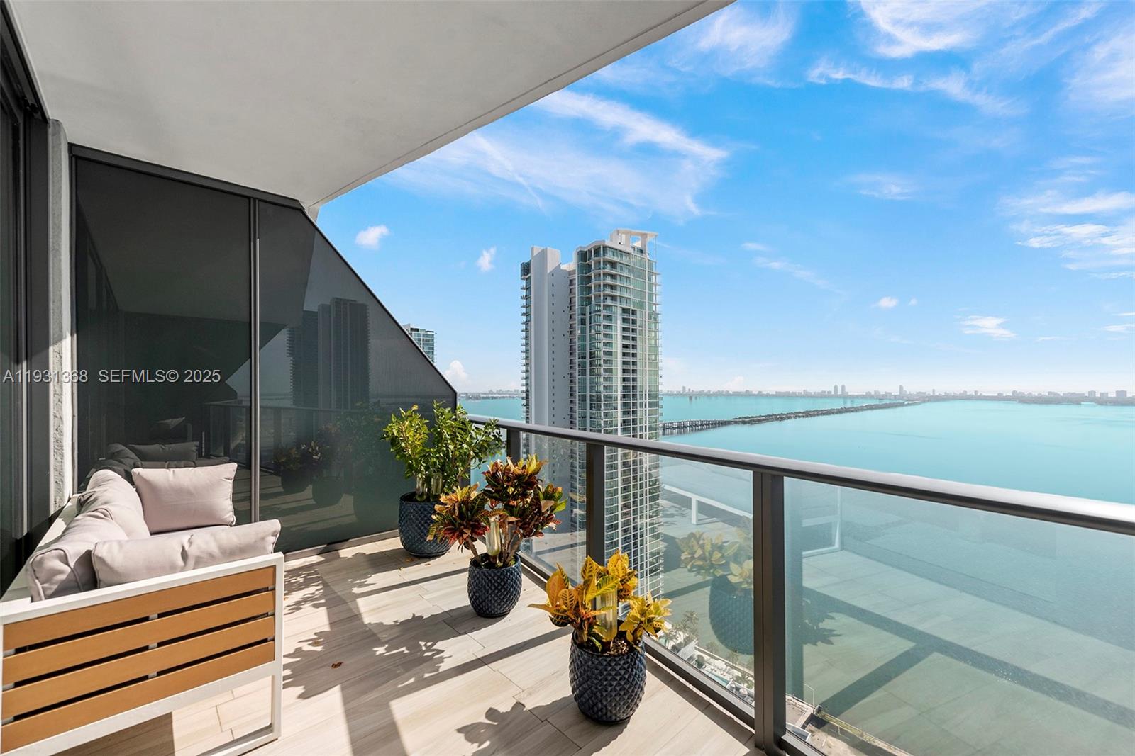 ICON BAY CONDO - Residential Lease