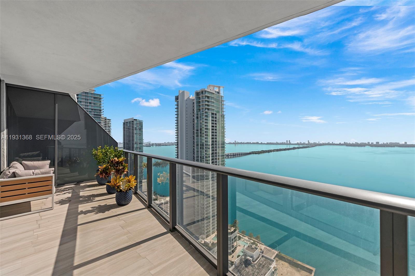 ICON BAY CONDO - Residential Lease