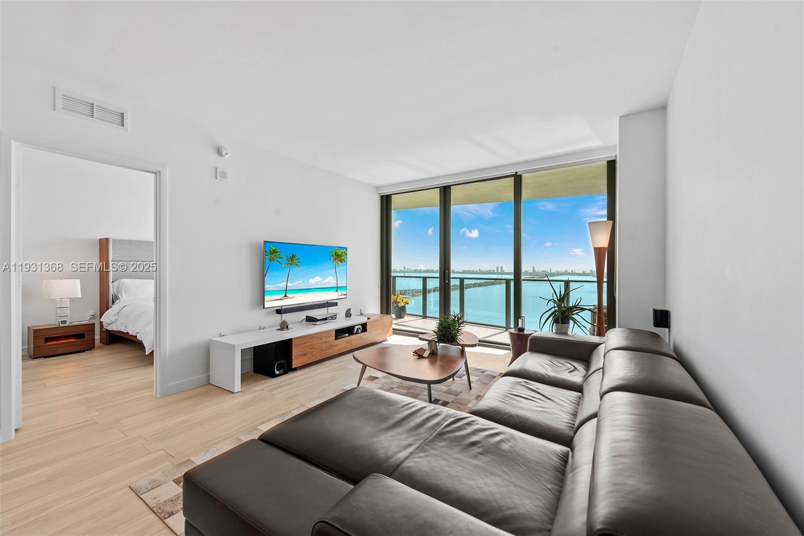 ICON BAY CONDO - Residential Lease