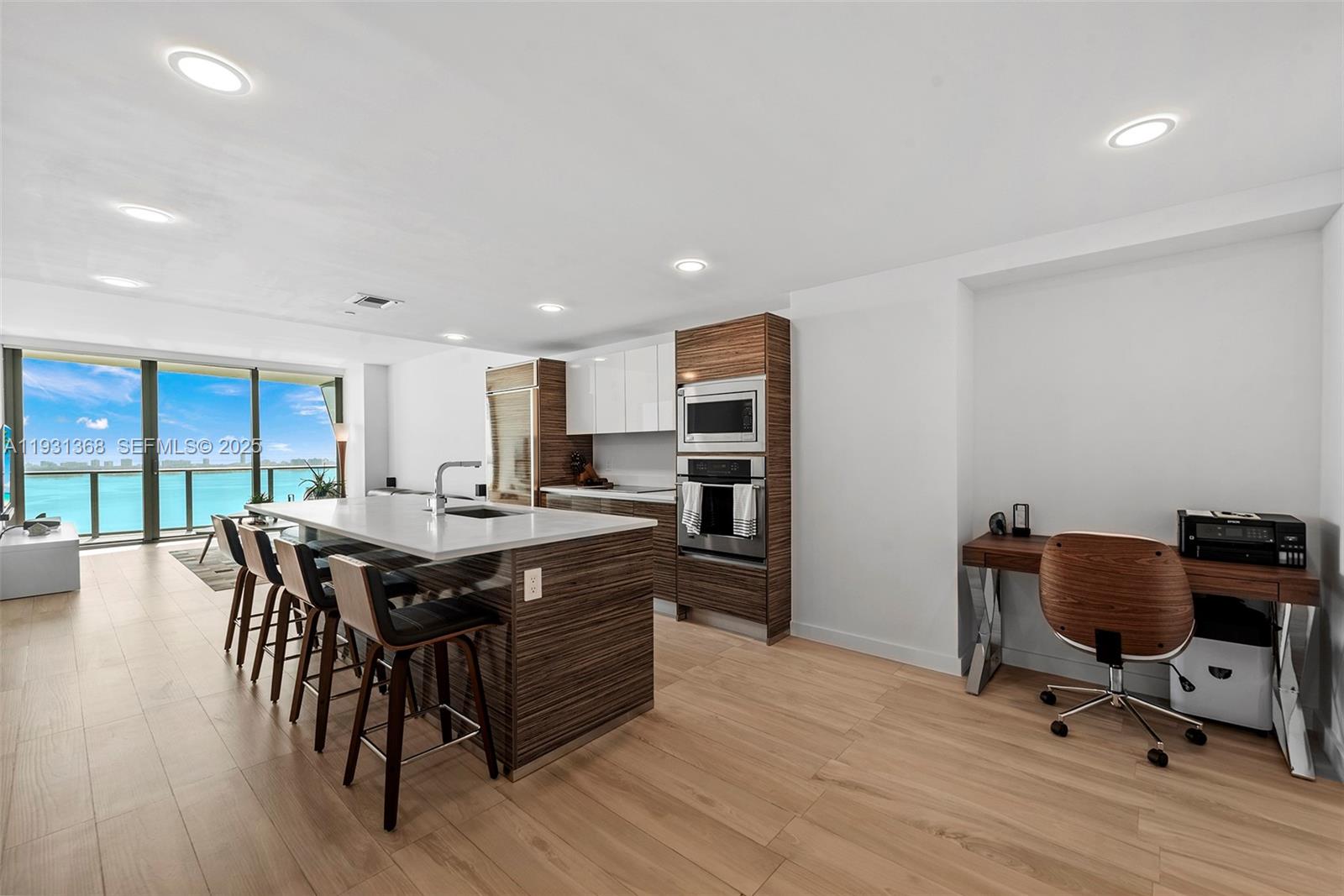 ICON BAY CONDO - Residential Lease