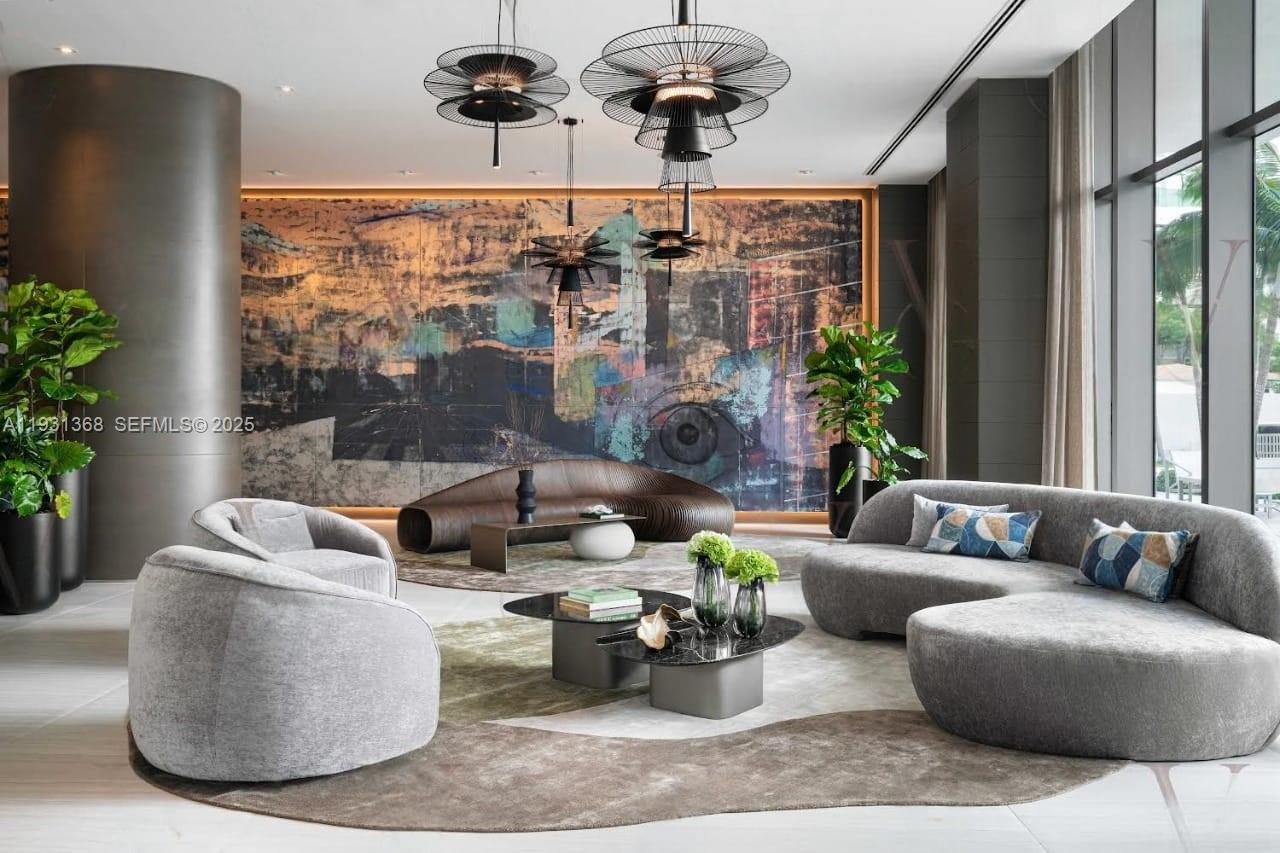 ICON BAY CONDO - Residential Lease