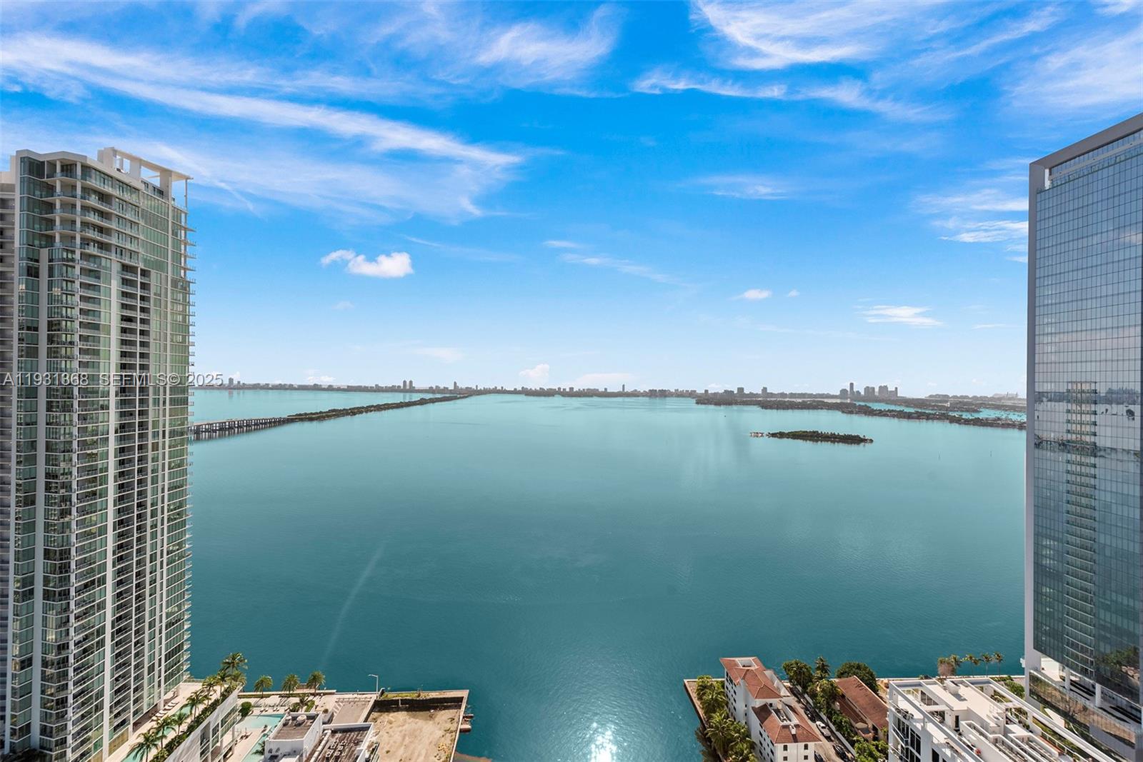 ICON BAY CONDO - Residential Lease