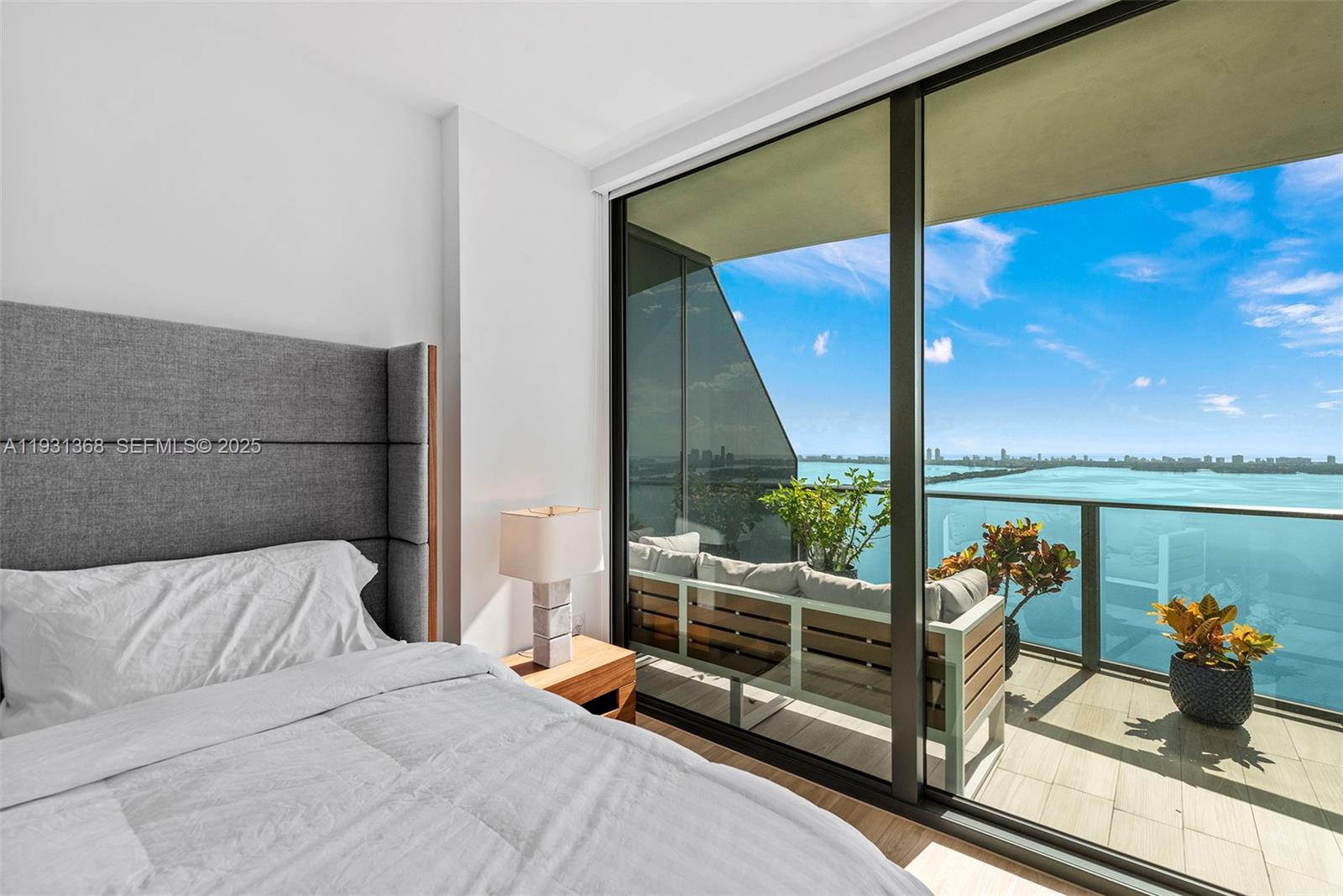 ICON BAY CONDO - Residential Lease