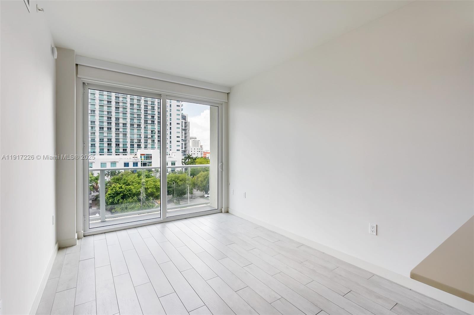 26 EDGEWATER CONDO - Residential Lease