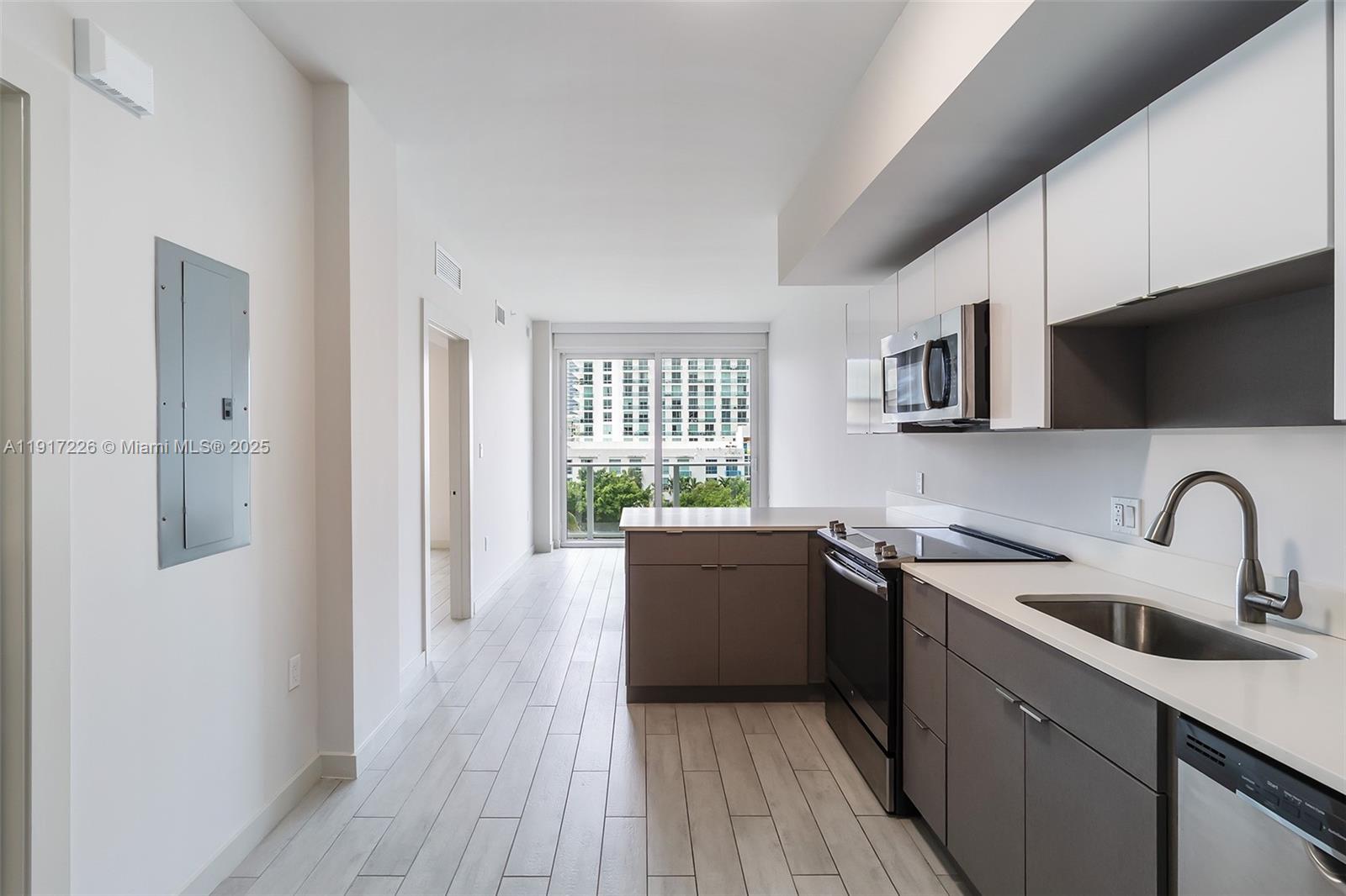 26 EDGEWATER CONDO - Residential Lease