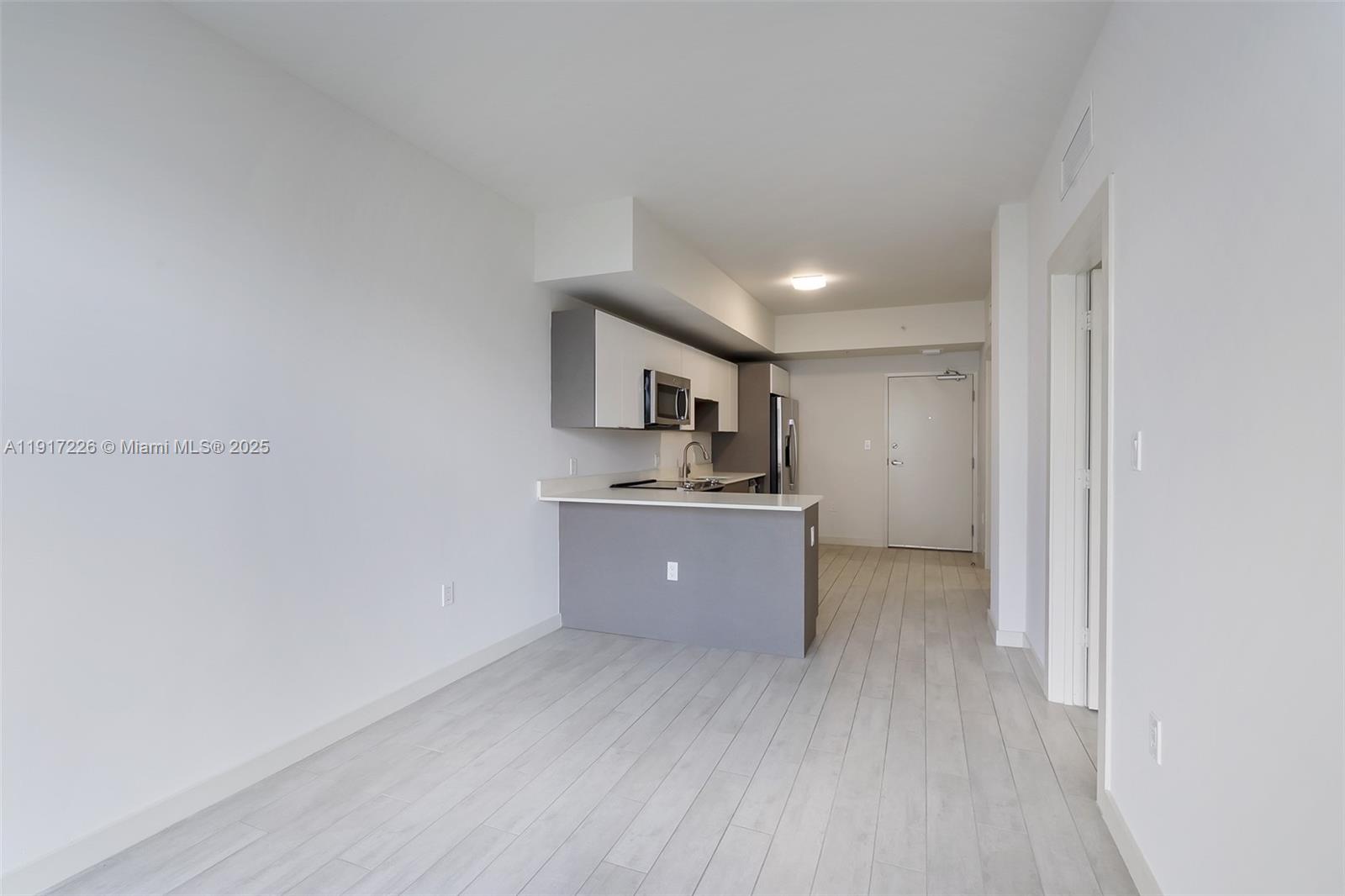26 EDGEWATER CONDO - Residential Lease