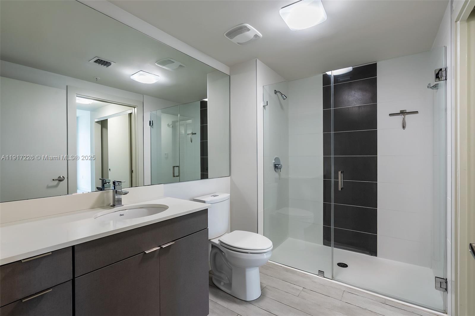 26 EDGEWATER CONDO - Residential Lease