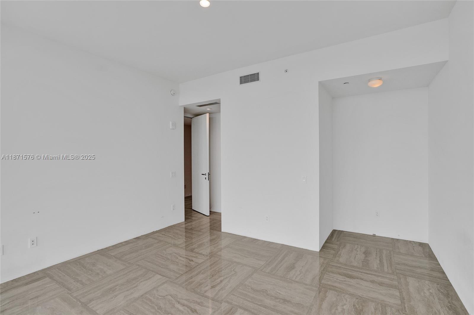 18975 COLLINS CONDO - Residential