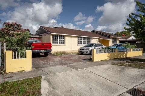 Photo of 671 E 6th Pl, Hialeah, FL 33010 (MLS # A11955715)