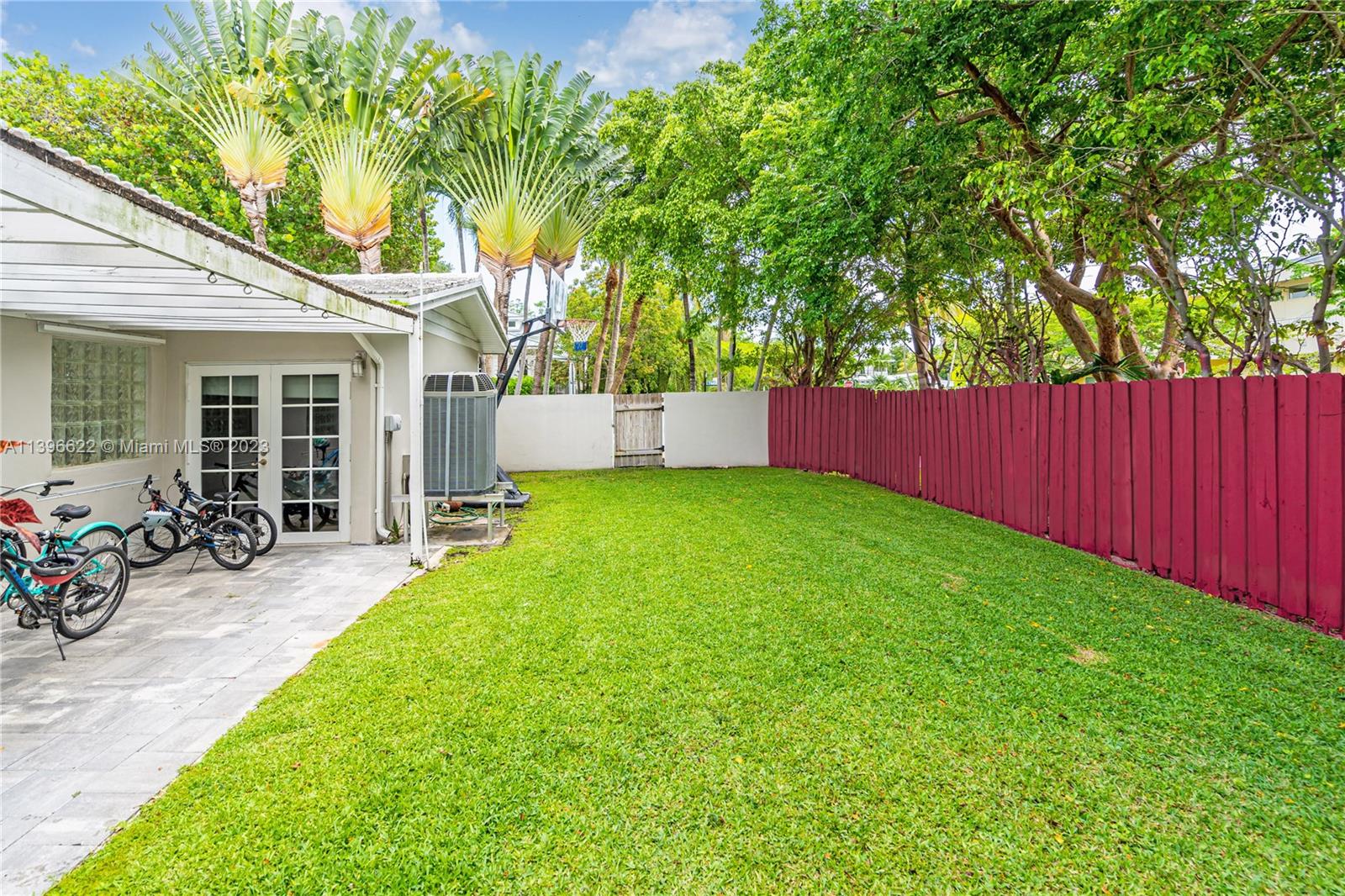 TROPICAL ISLE HOMES SUB - Residential