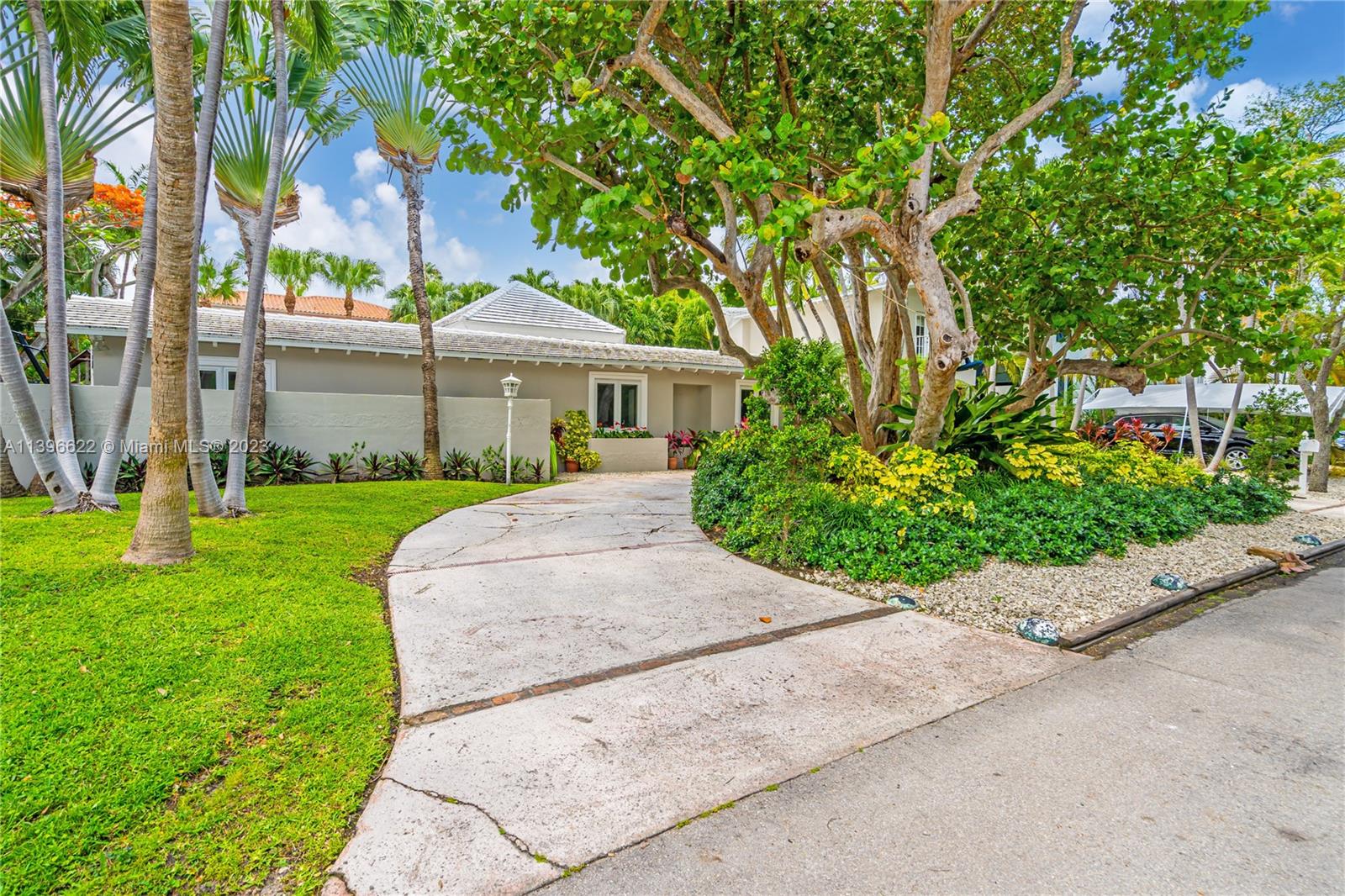 TROPICAL ISLE HOMES SUB - Residential