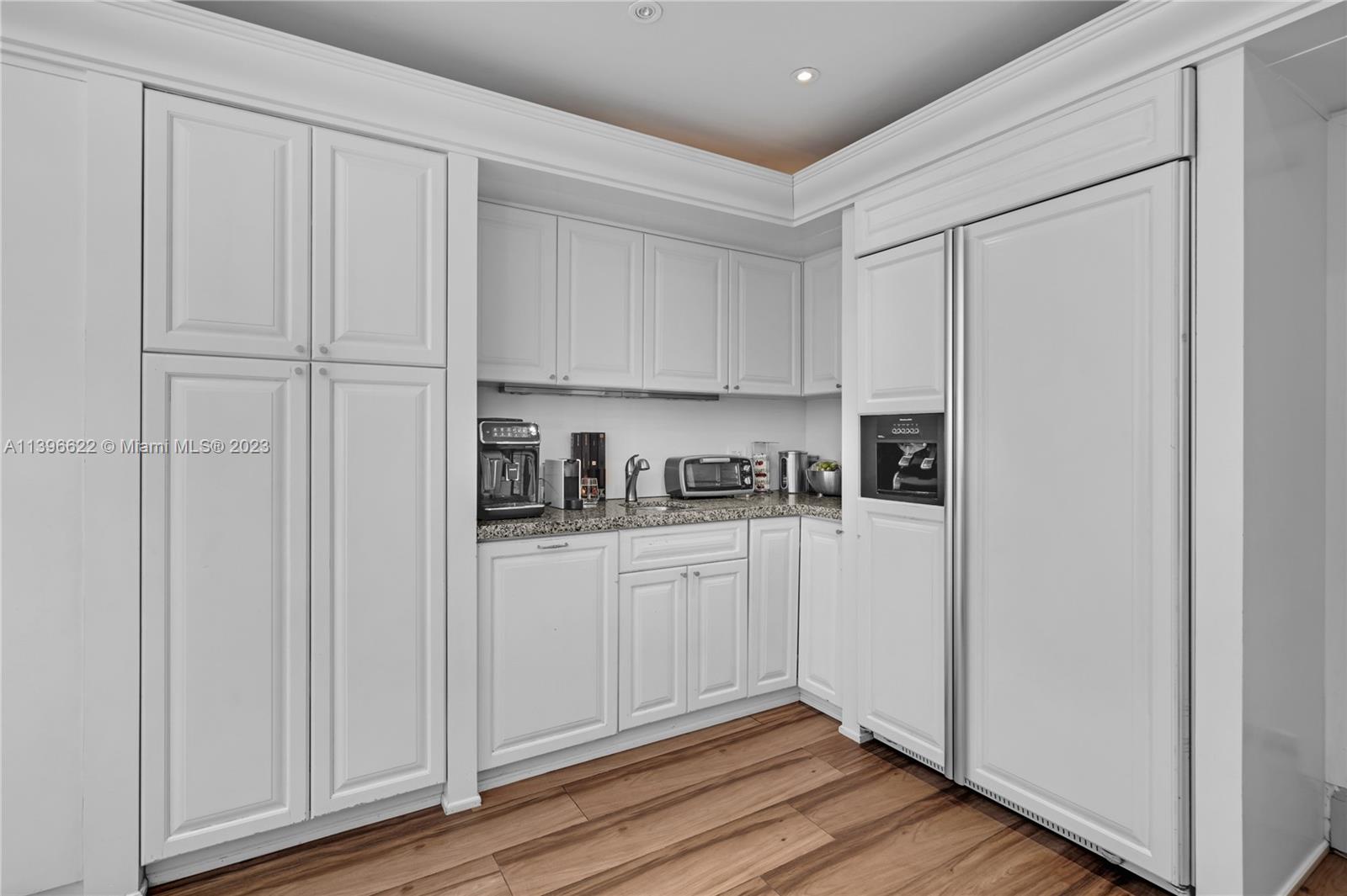 TROPICAL ISLE HOMES SUB - Residential