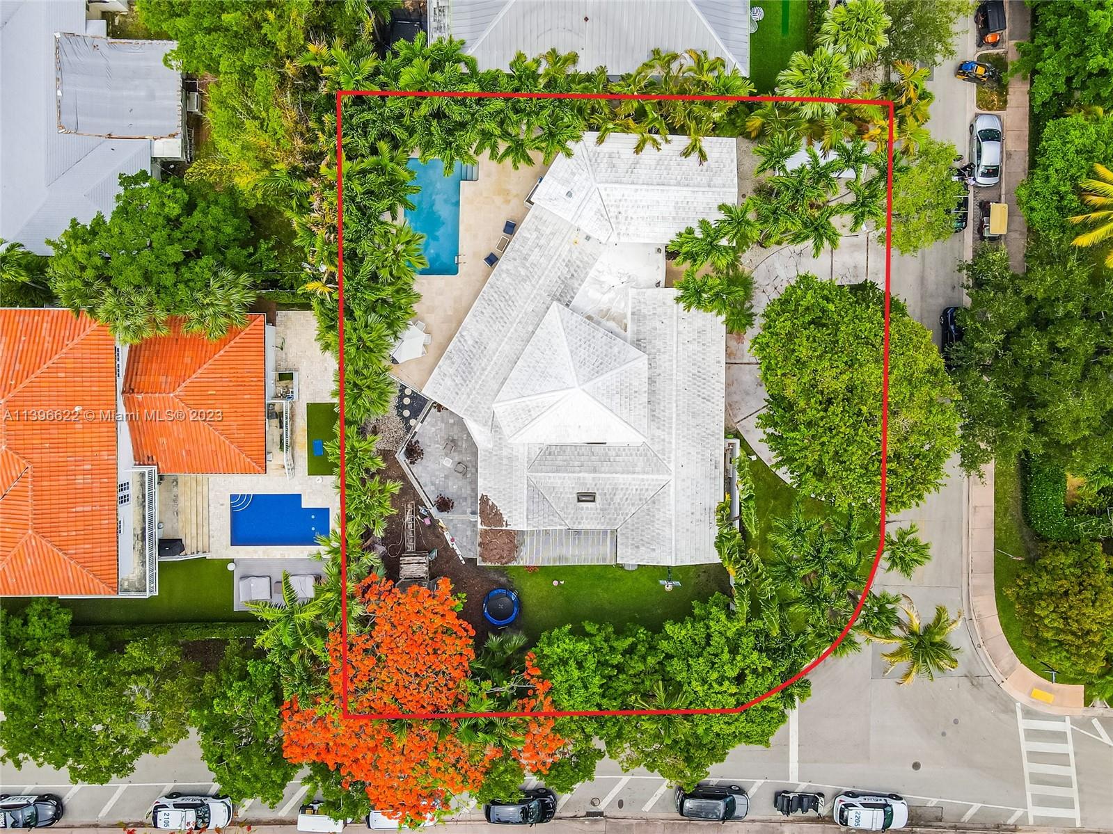 TROPICAL ISLE HOMES SUB - Residential