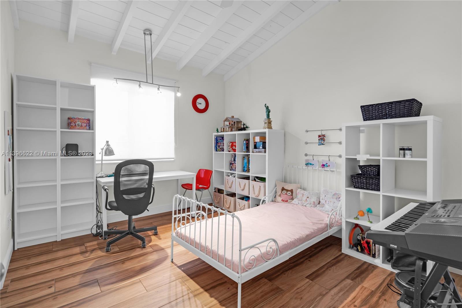 TROPICAL ISLE HOMES SUB - Residential