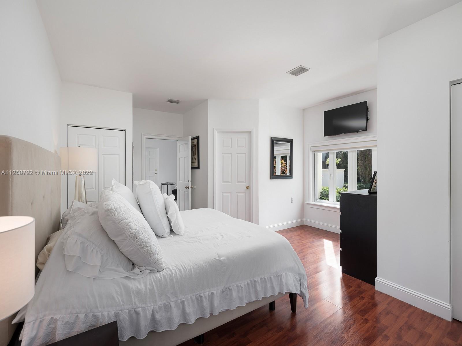 MELNOR ESTATES - Residential