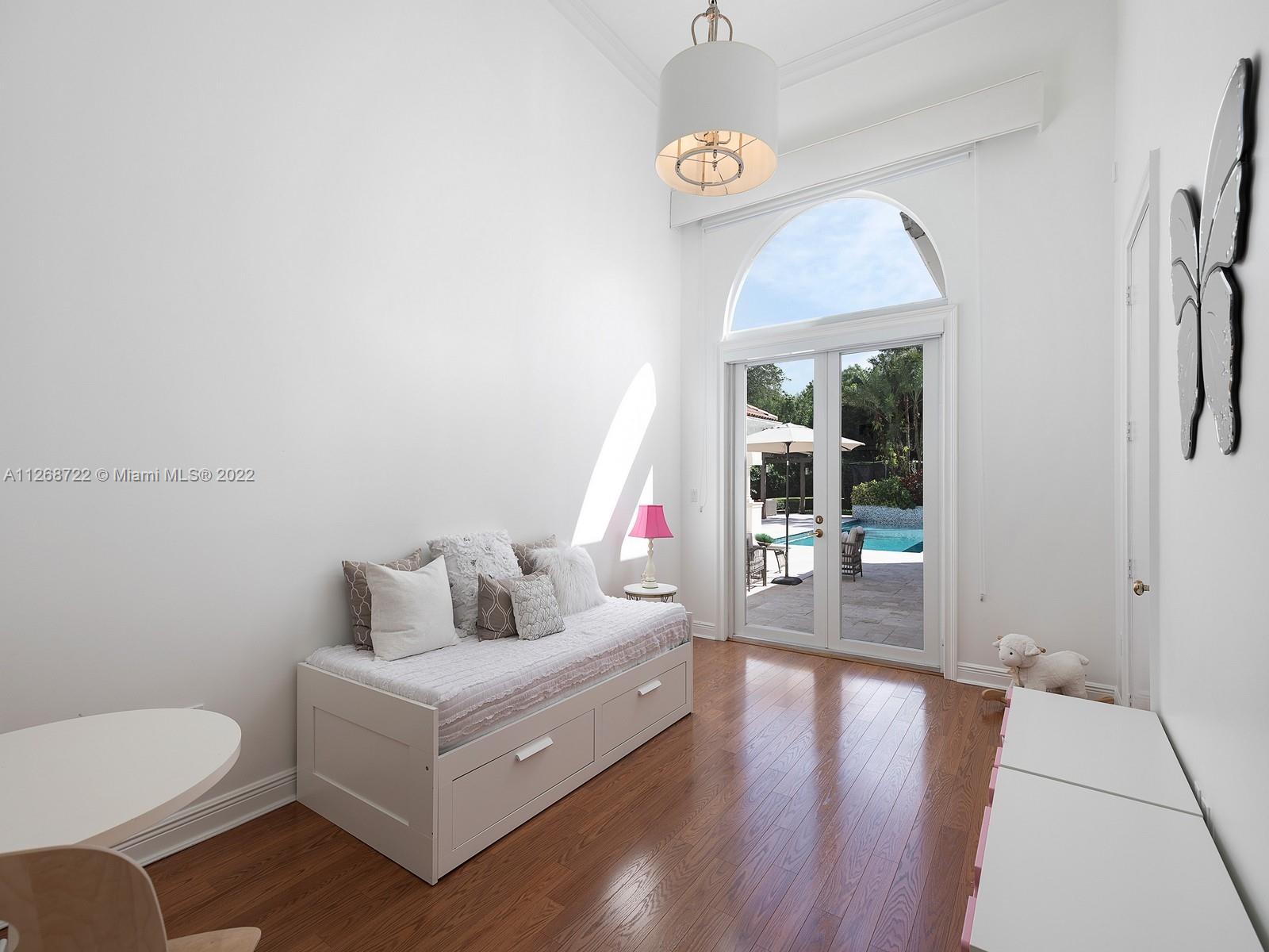 MELNOR ESTATES - Residential