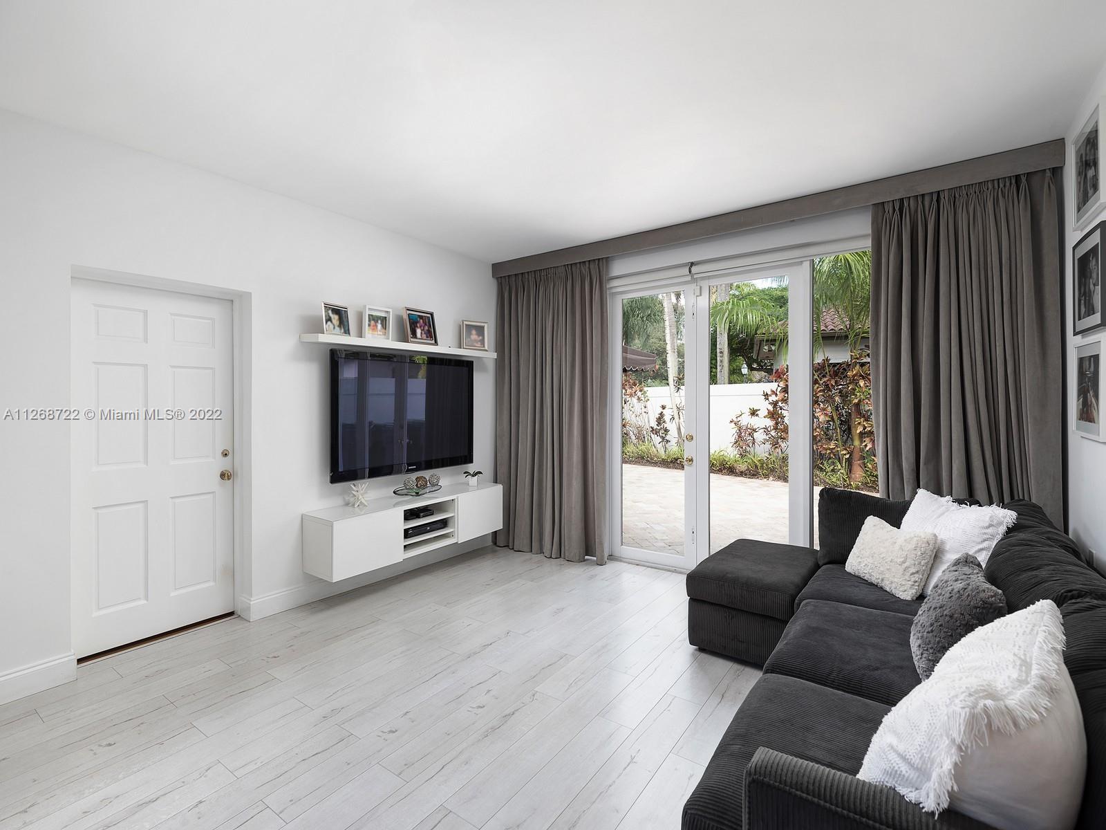 MELNOR ESTATES - Residential