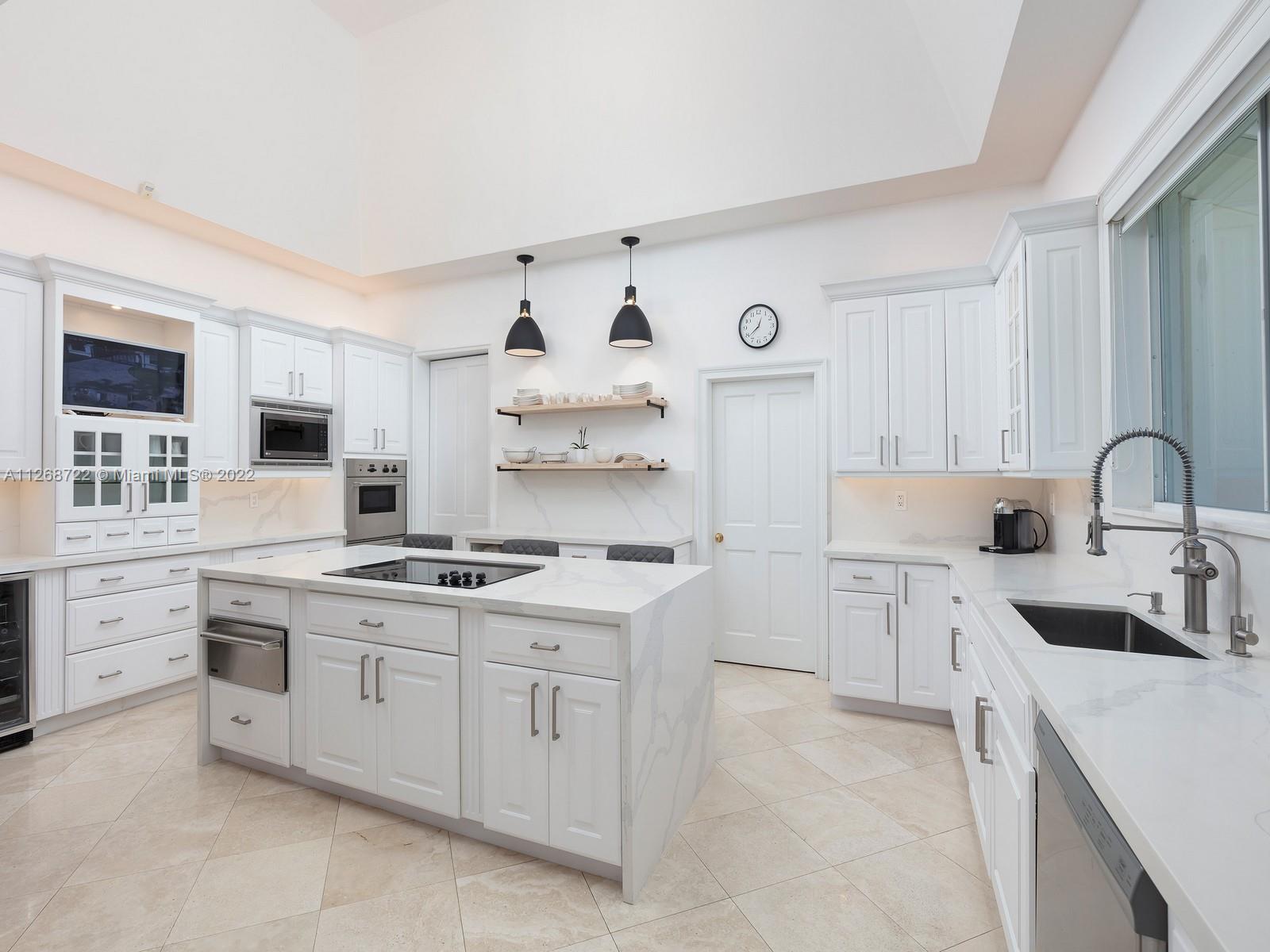 MELNOR ESTATES - Residential