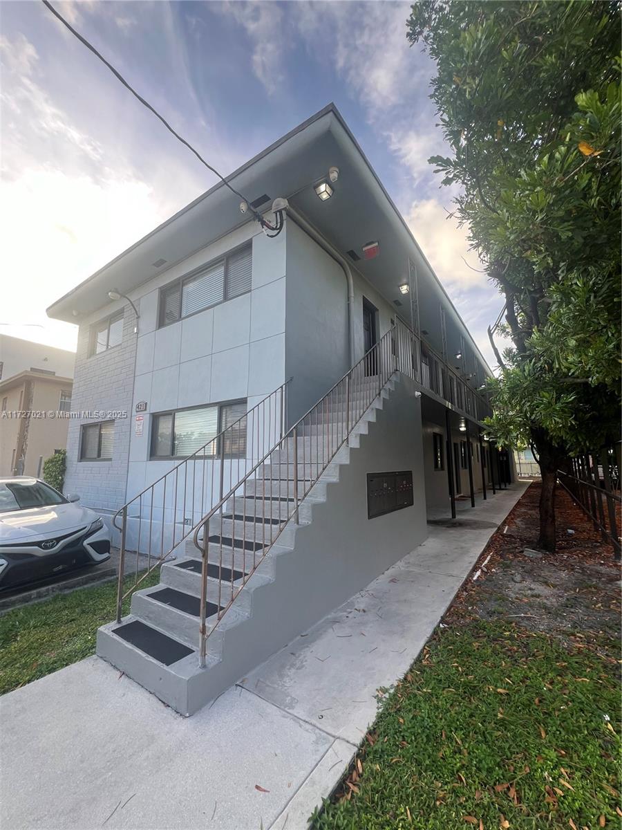 Rental Property at 421 Sw 6th St 6, Miami, Broward County, Florida - Bedrooms: 1 
Bathrooms: 1  - $1,750 MO.