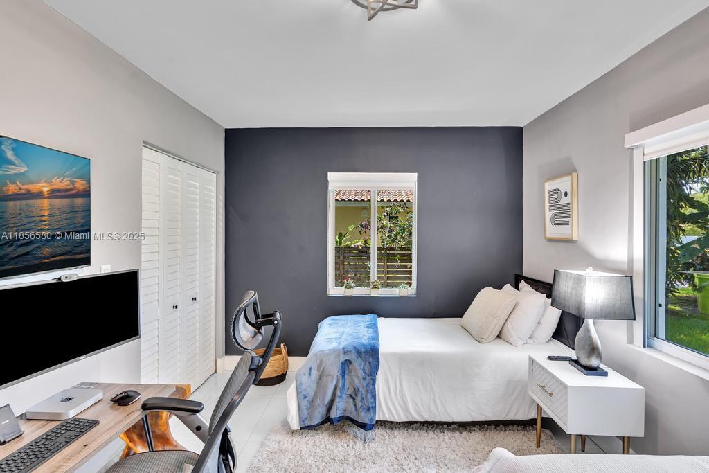 HOMEDALE - Residential Lease