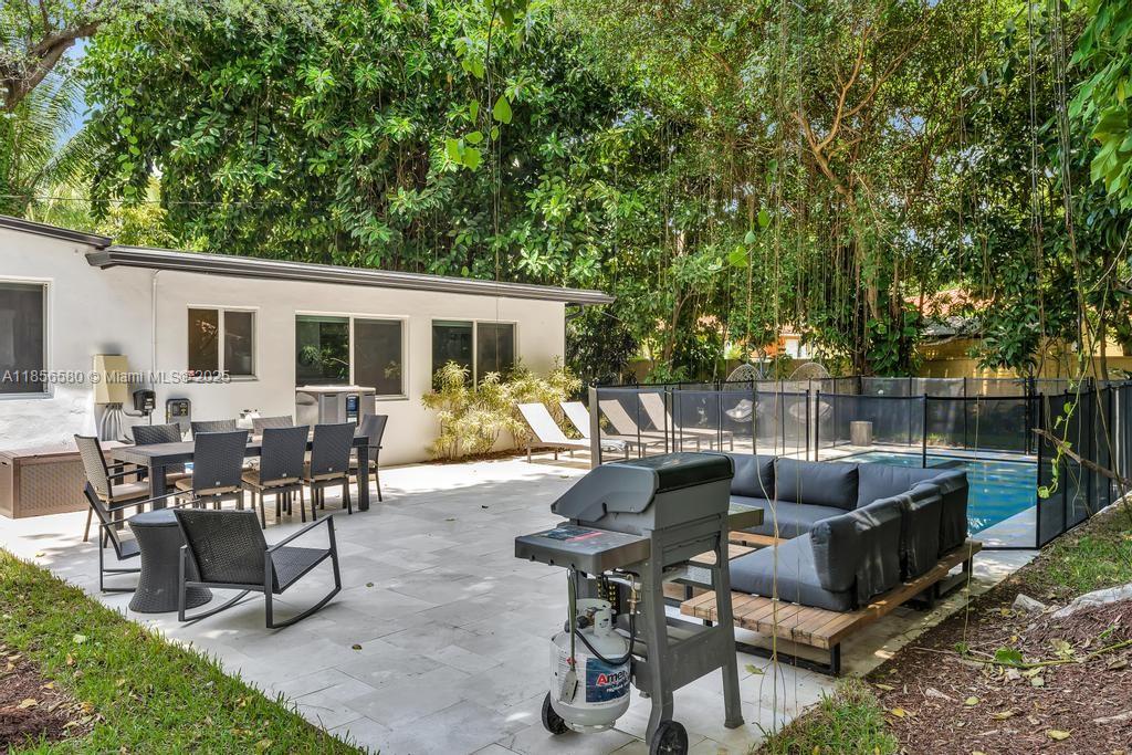 HOMEDALE - Residential Lease