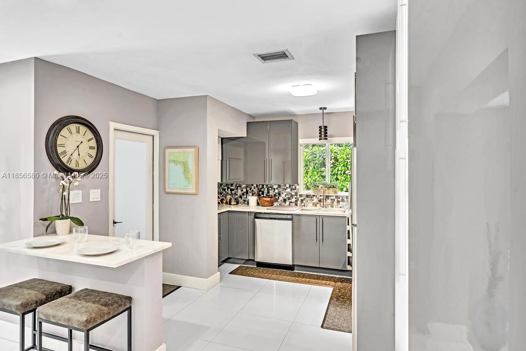 HOMEDALE - Residential Lease