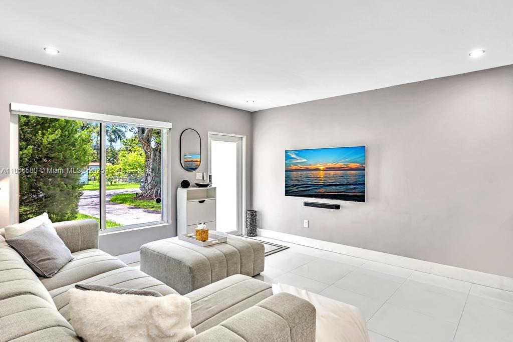 HOMEDALE - Residential Lease