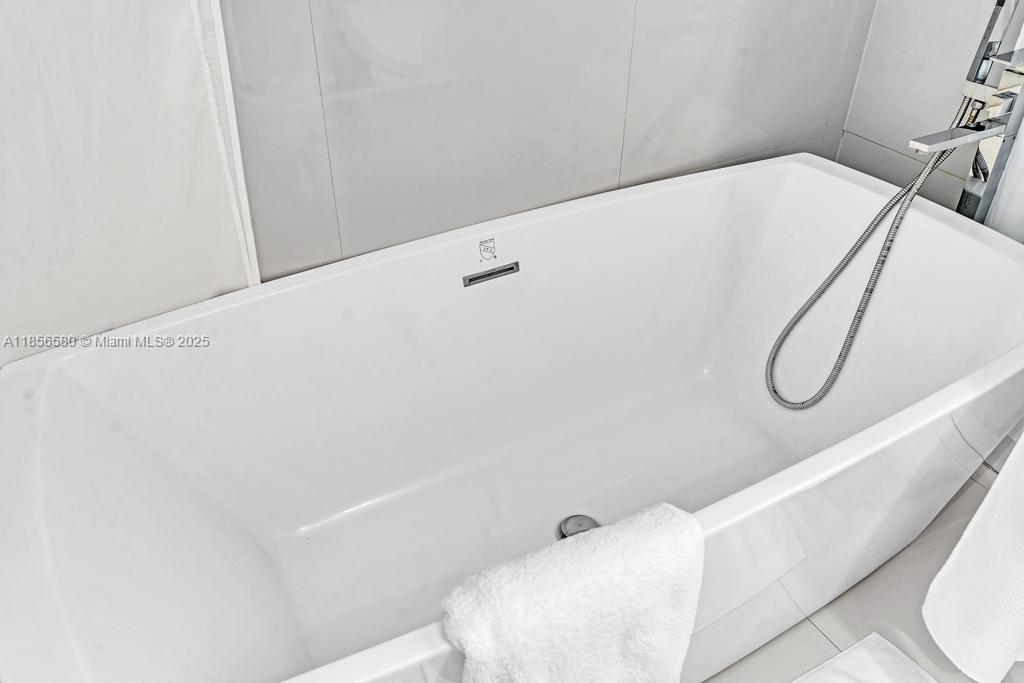 HOMEDALE - Residential Lease