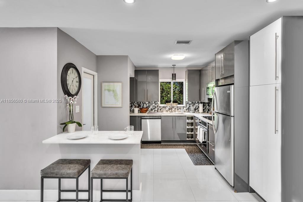 HOMEDALE - Residential Lease