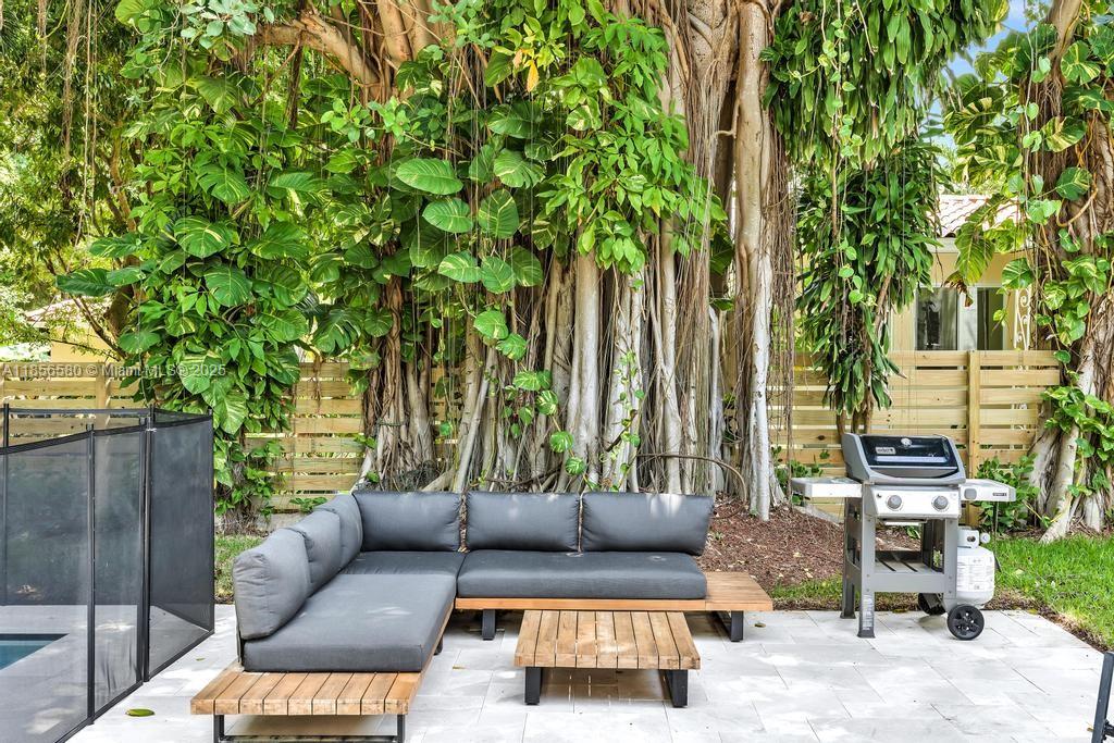 HOMEDALE - Residential Lease