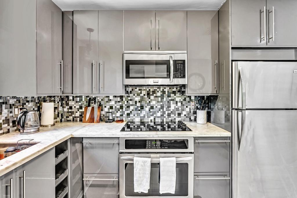 HOMEDALE - Residential Lease