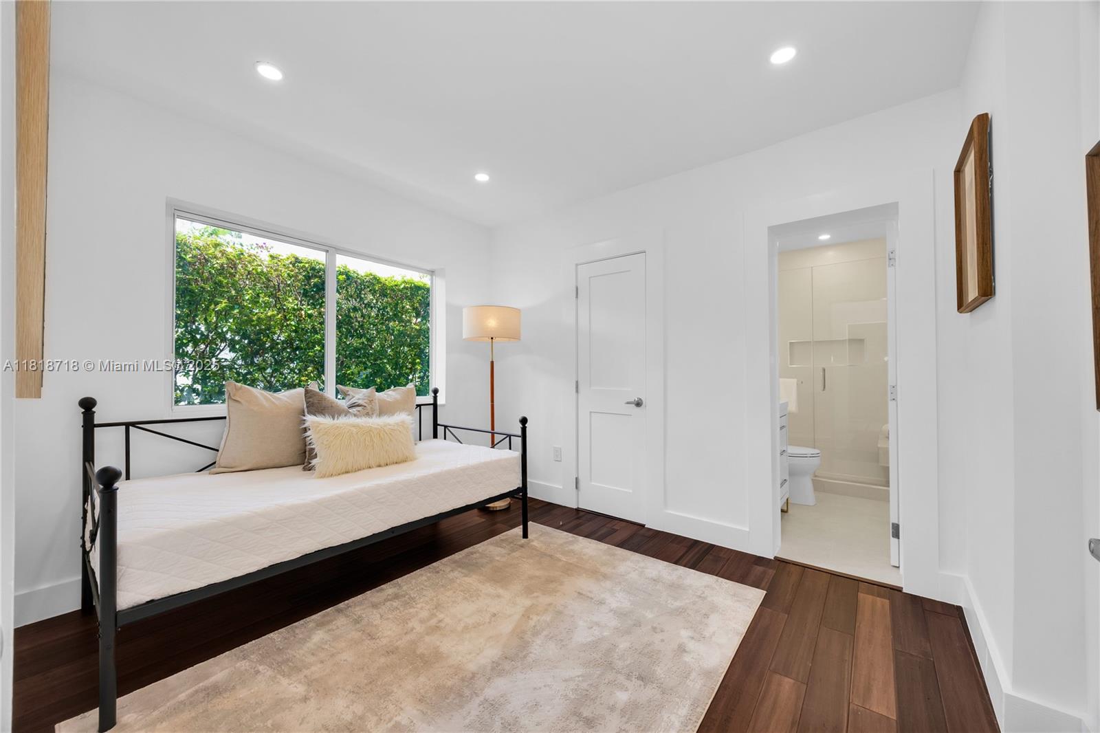 CORAL GABLES GRANADA SEC - Residential