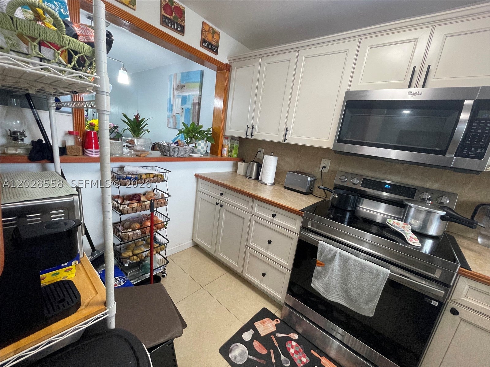 9281 Sunrise Lakes Blvd 209