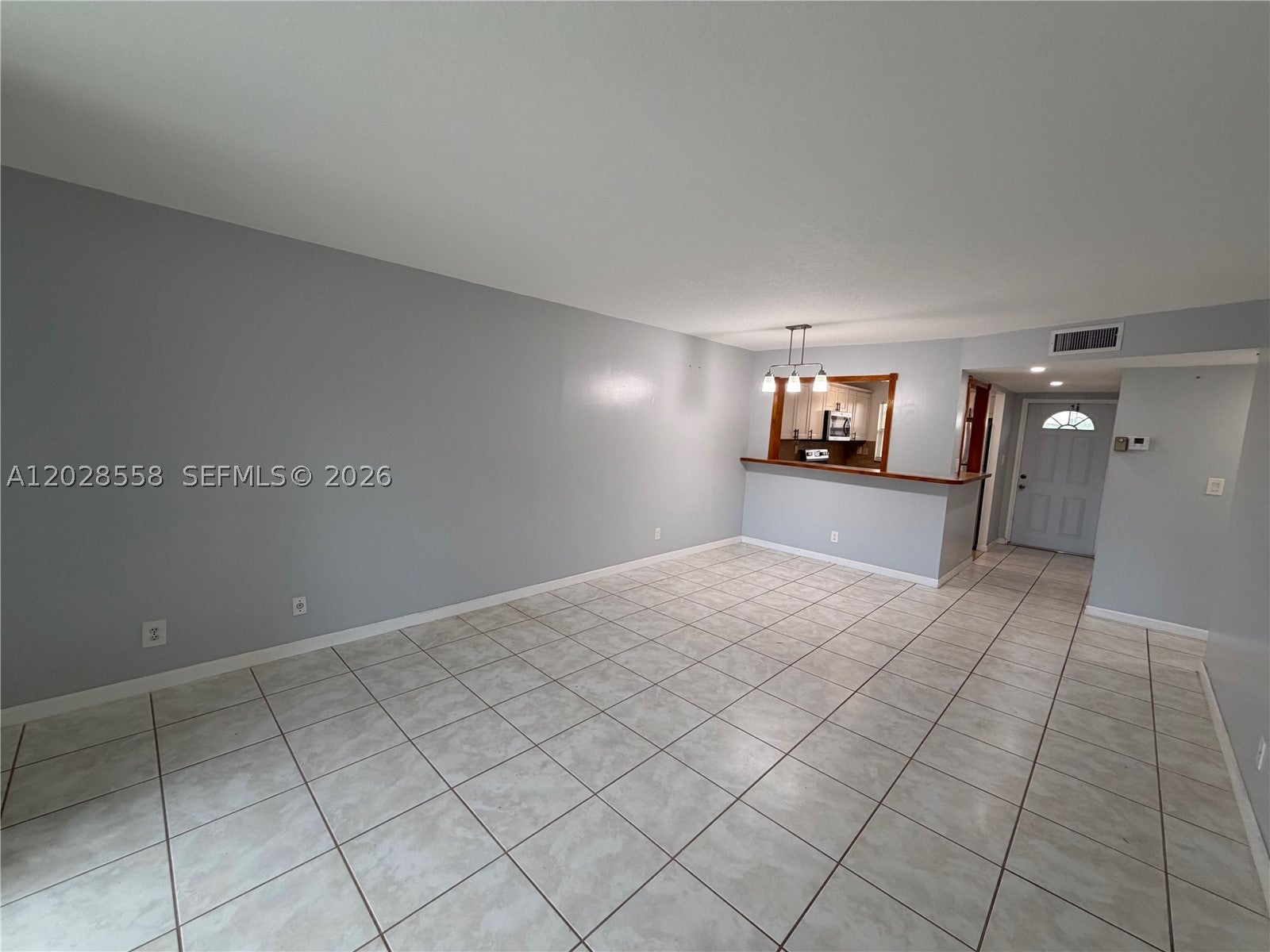 9281 Sunrise Lakes Blvd 209