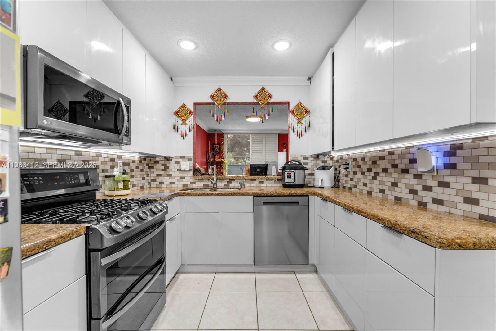 DORAL GREENS - Residential