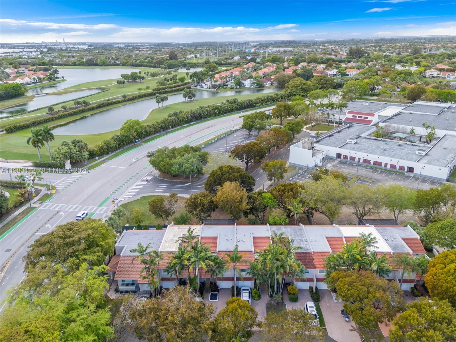 DORAL GREENS - Residential