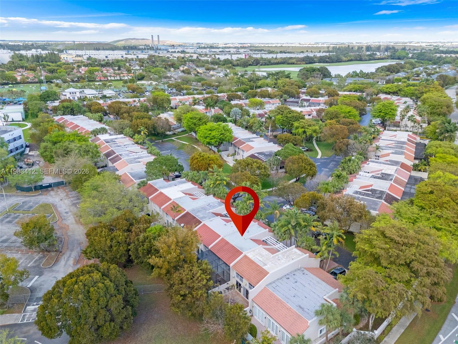 DORAL GREENS - Residential