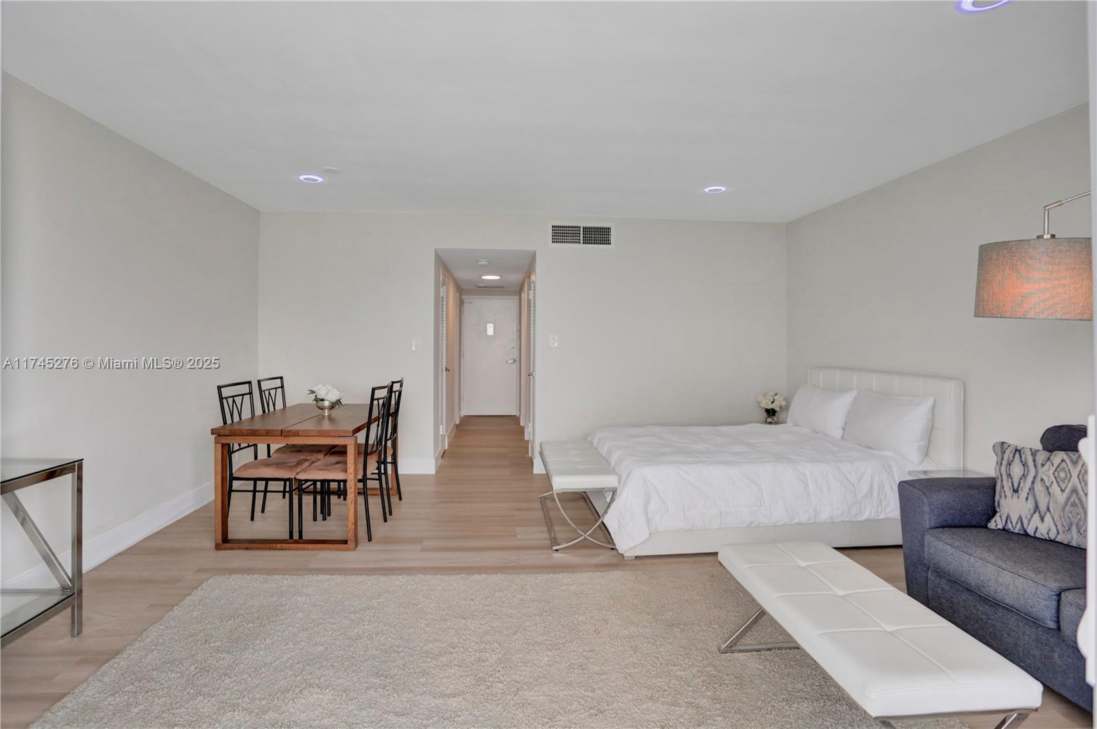 MIRADOR 1200 CONDO - Residential