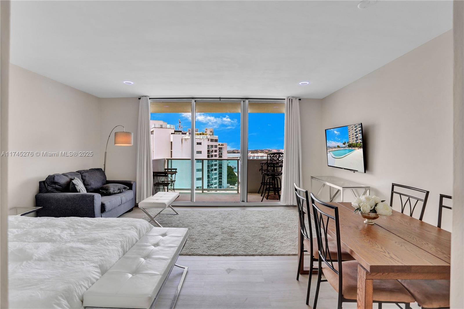MIRADOR 1200 CONDO - Residential