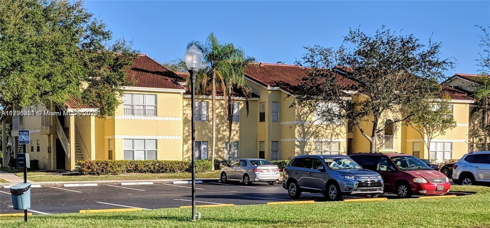 13060 Vista Isles Dr 214, Sunrise, Miami-Dade County, Florida - 2 Bedrooms  
1 Bathrooms - 