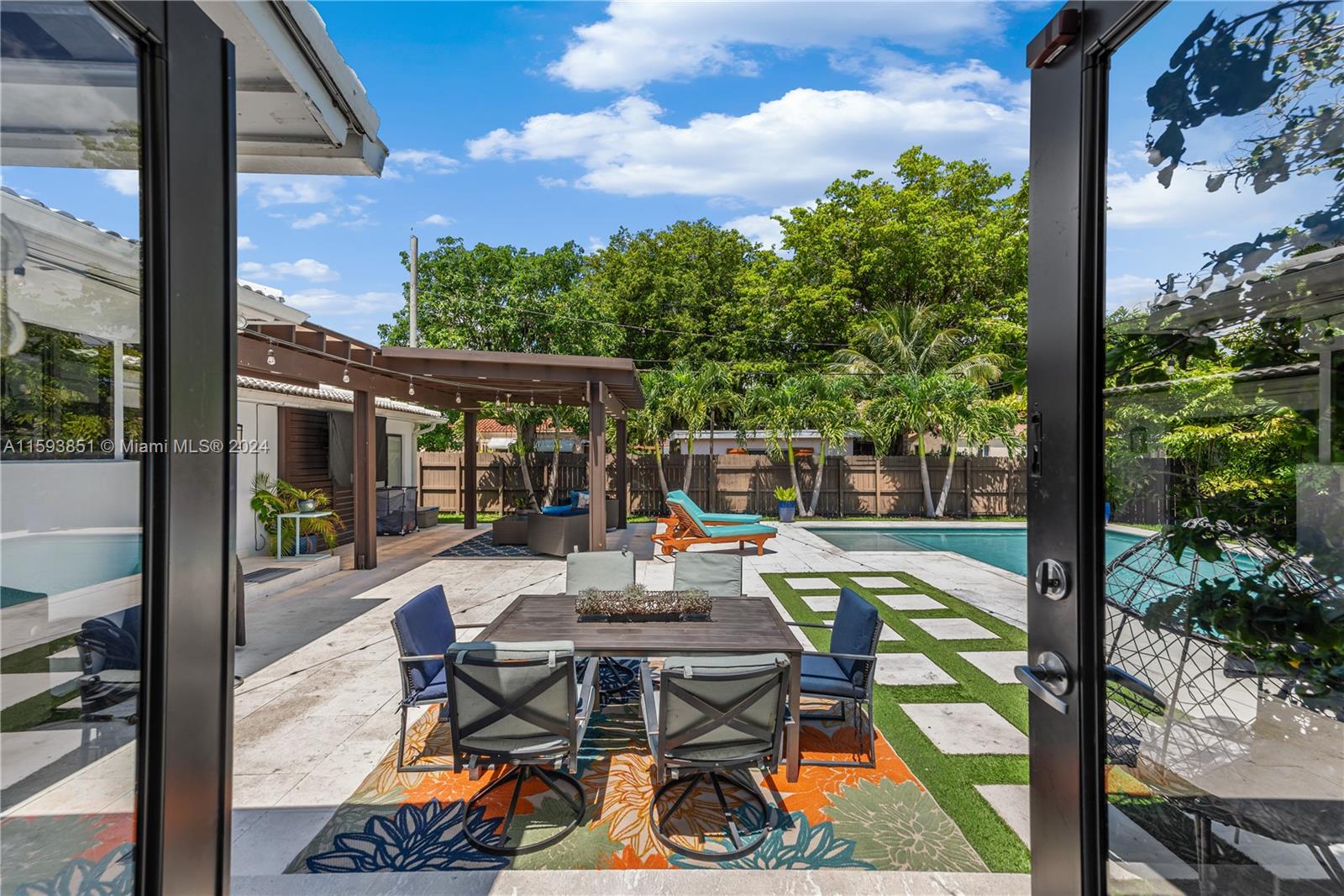 MIAMI SHORES SEC 1 AMD - Residential